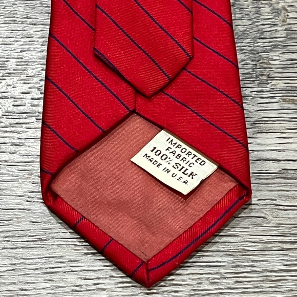 YSL Yves Saint Laurent 100% Silk Tie Red With Blue Stripes - Picture 5 of 5